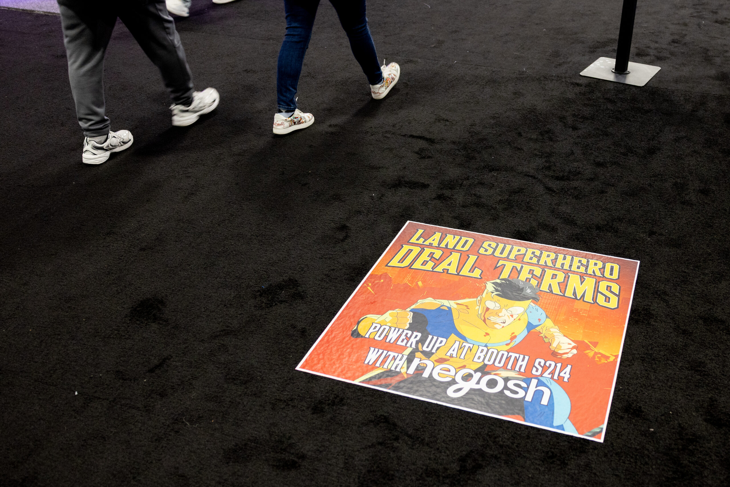 Negosh floor sticker